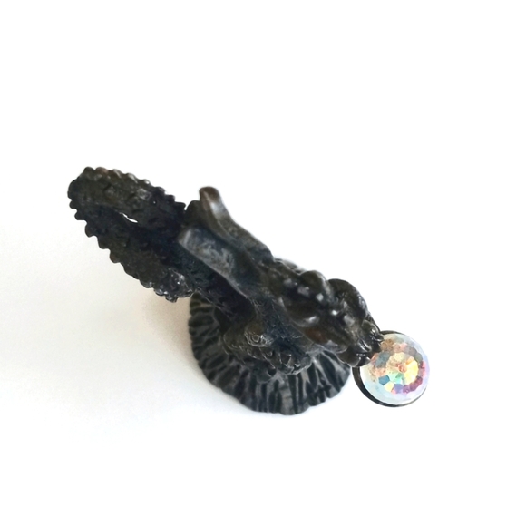 Pewter Dragon Holding a Crystal Figurine 1/2" Tall - Picture 10 of 12